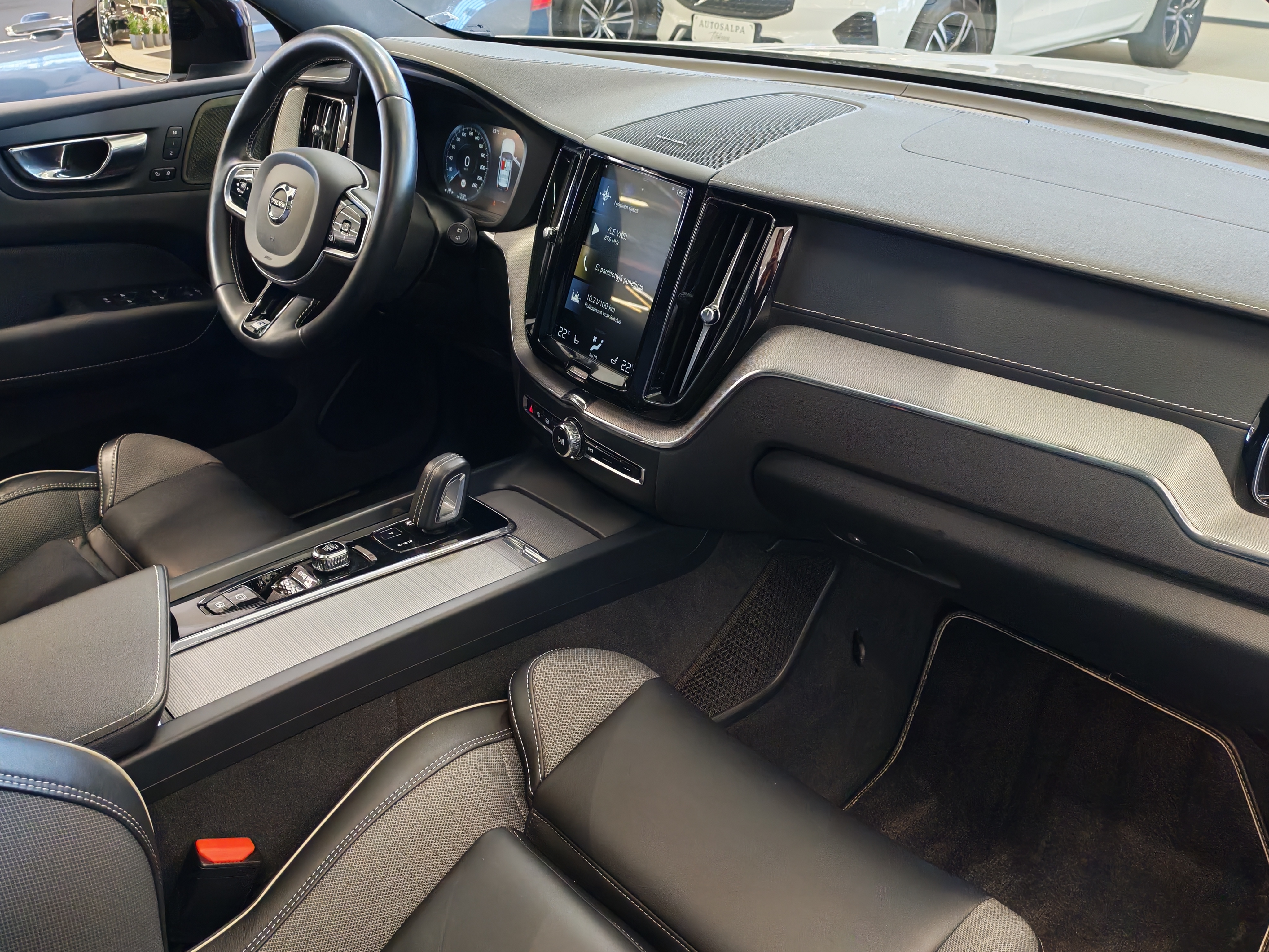 VOLVO XC60 2020