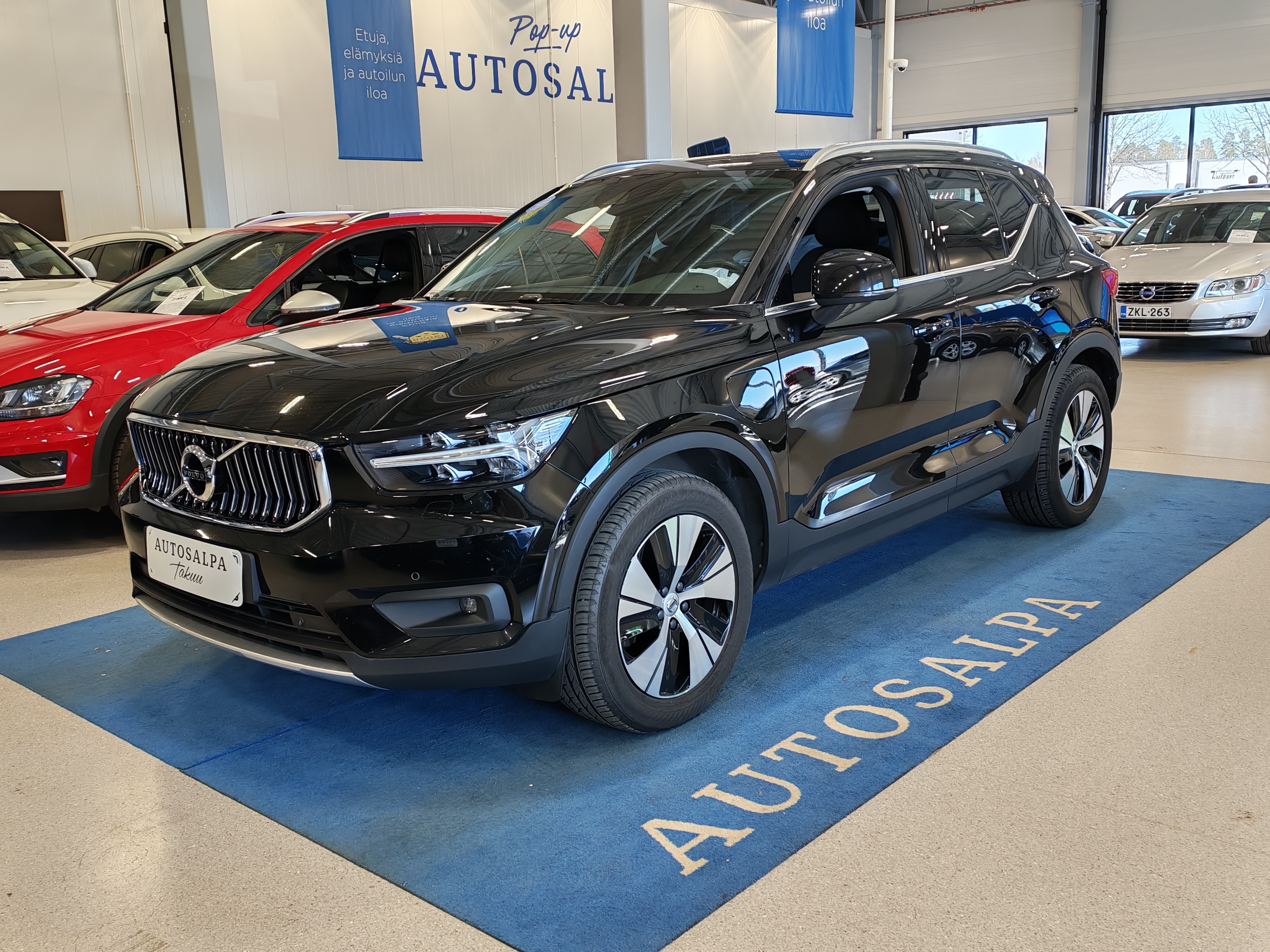 VOLVO XC40 2021