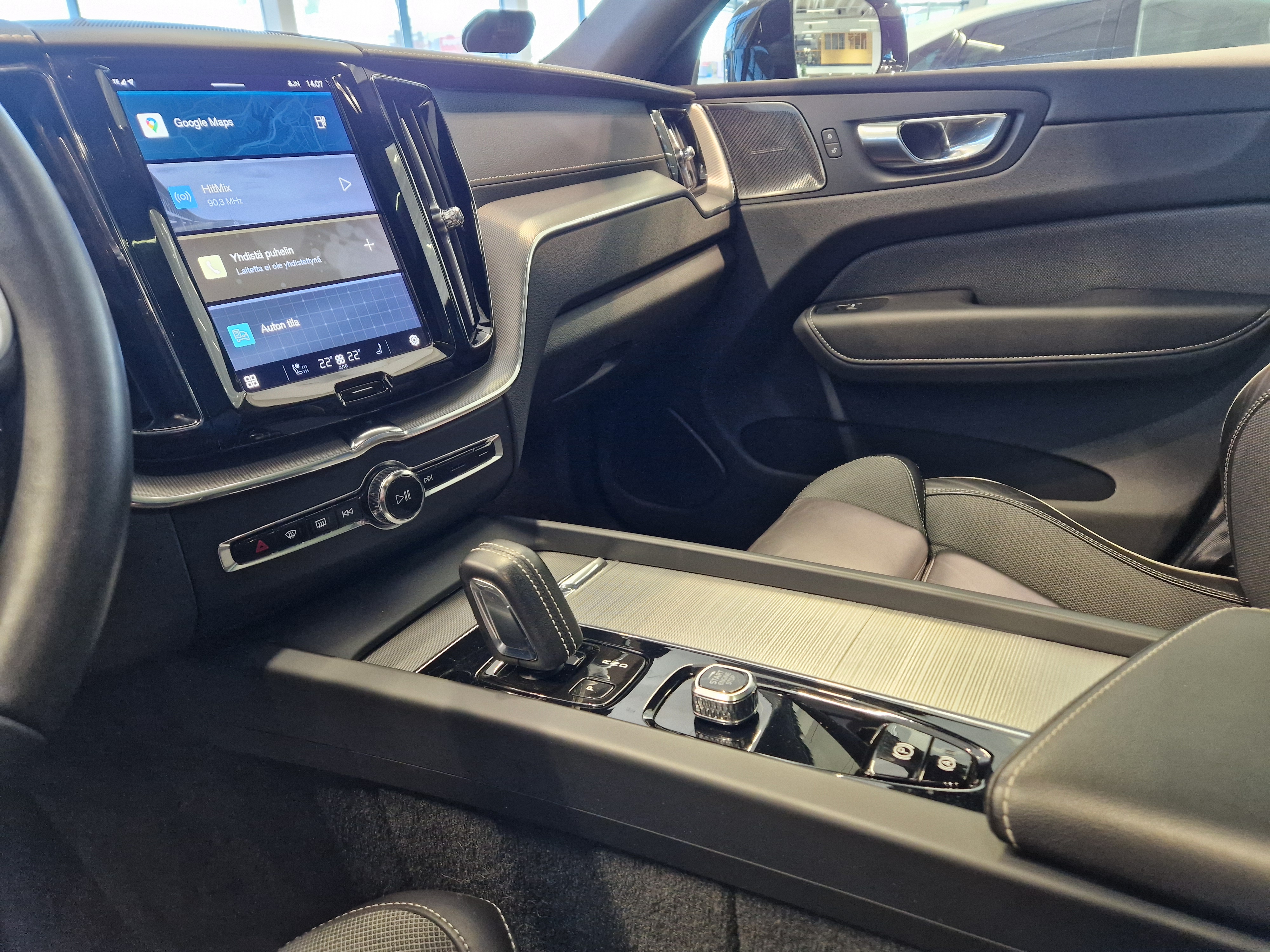 VOLVO XC60 2022