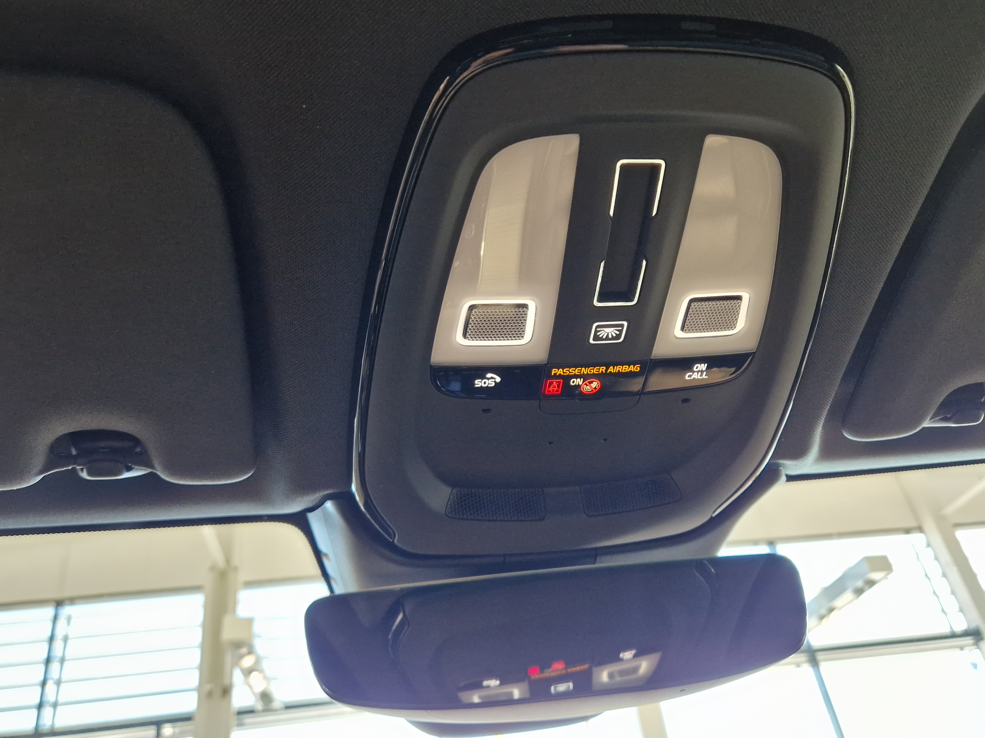 VOLVO XC60 2022