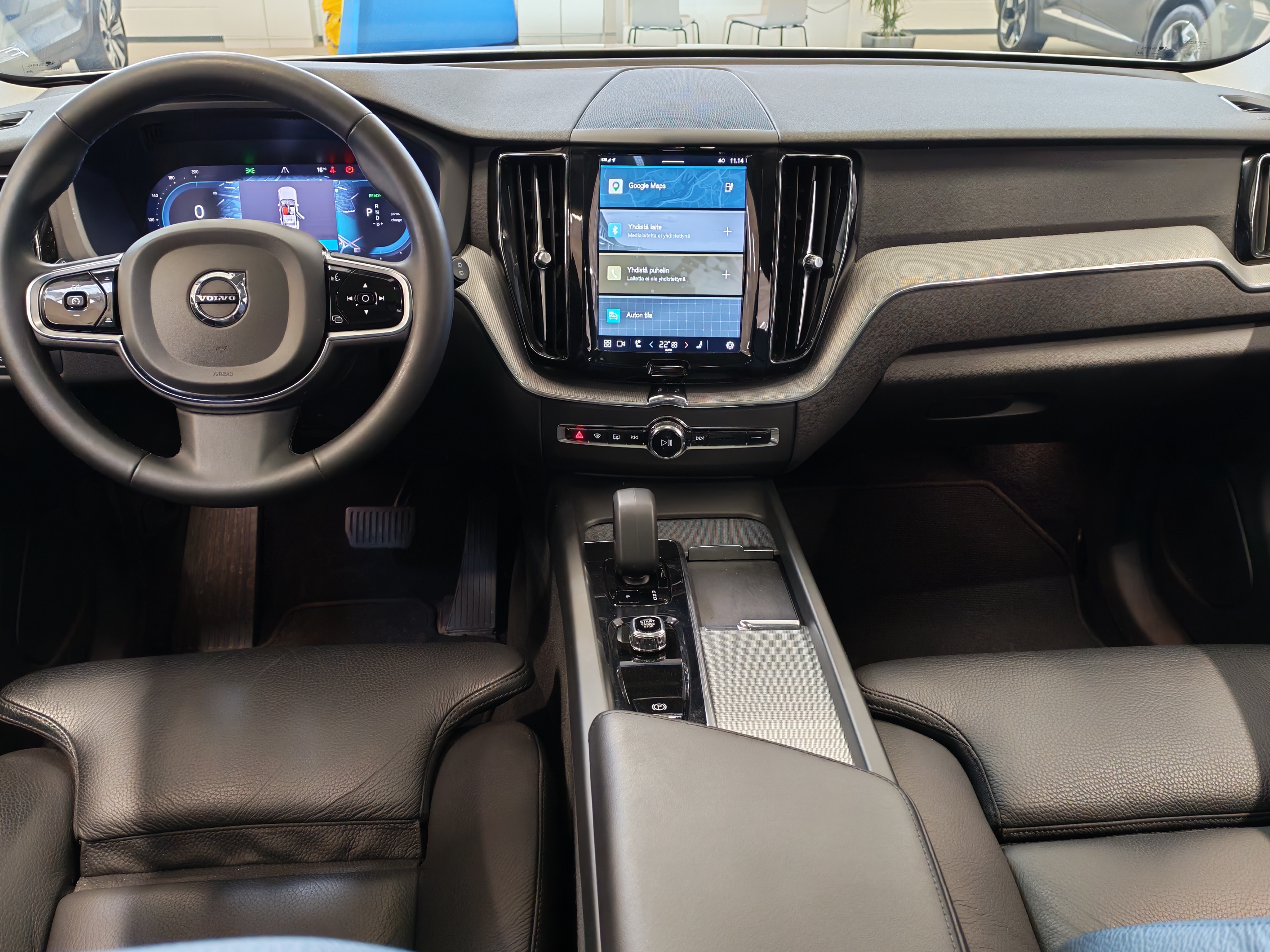 VOLVO XC60 2023