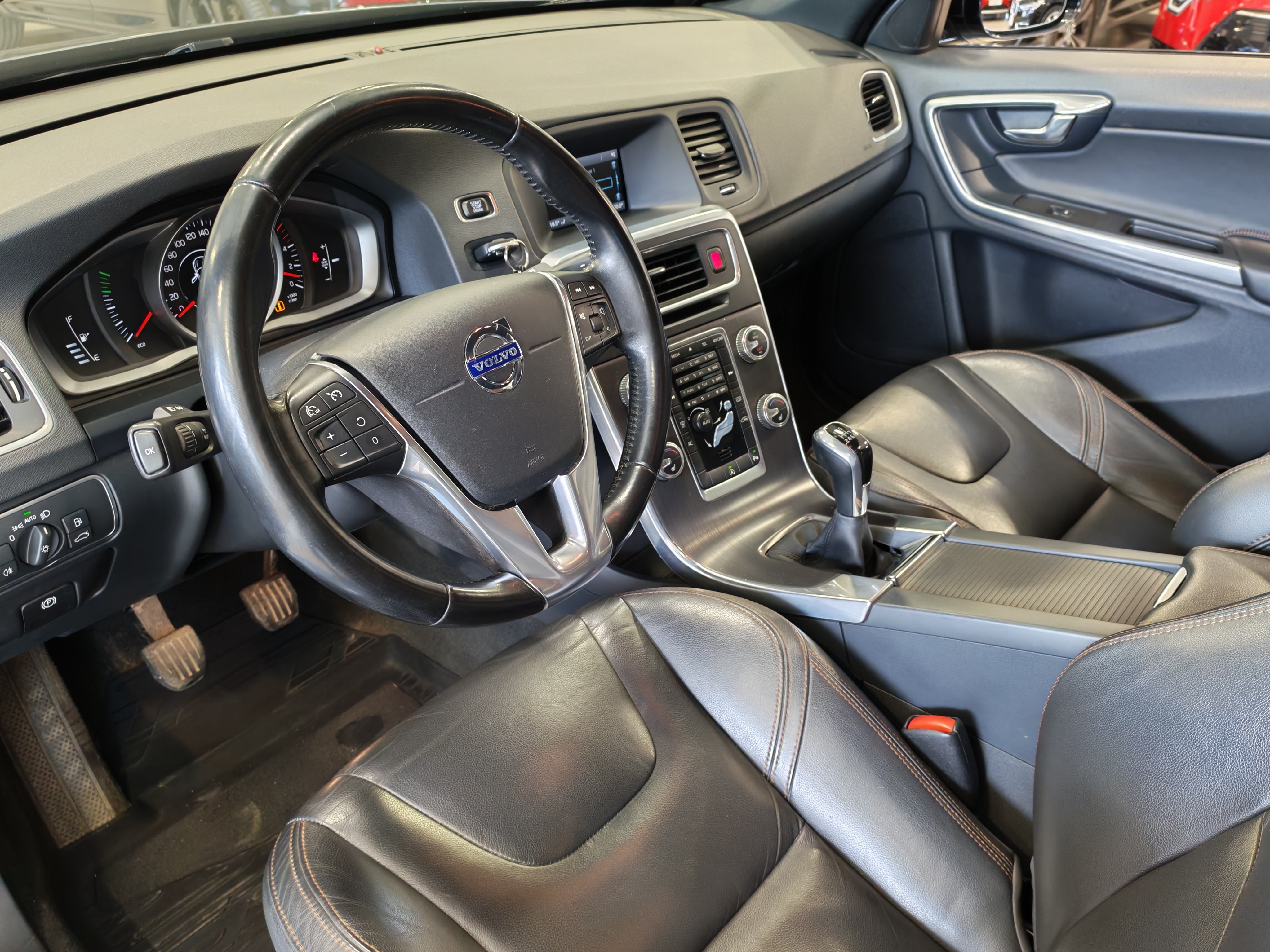VOLVO S60 2016