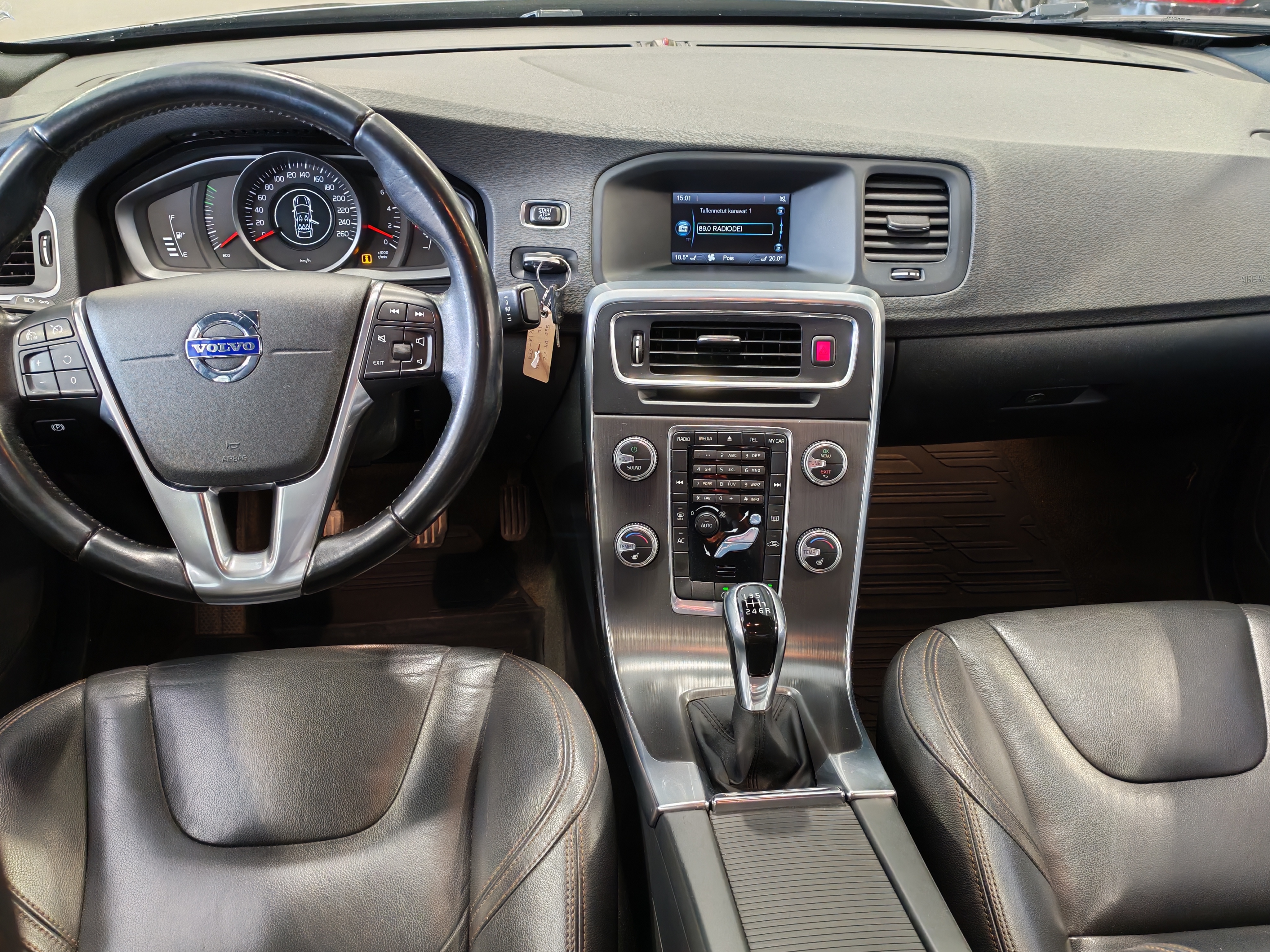 VOLVO S60 2016