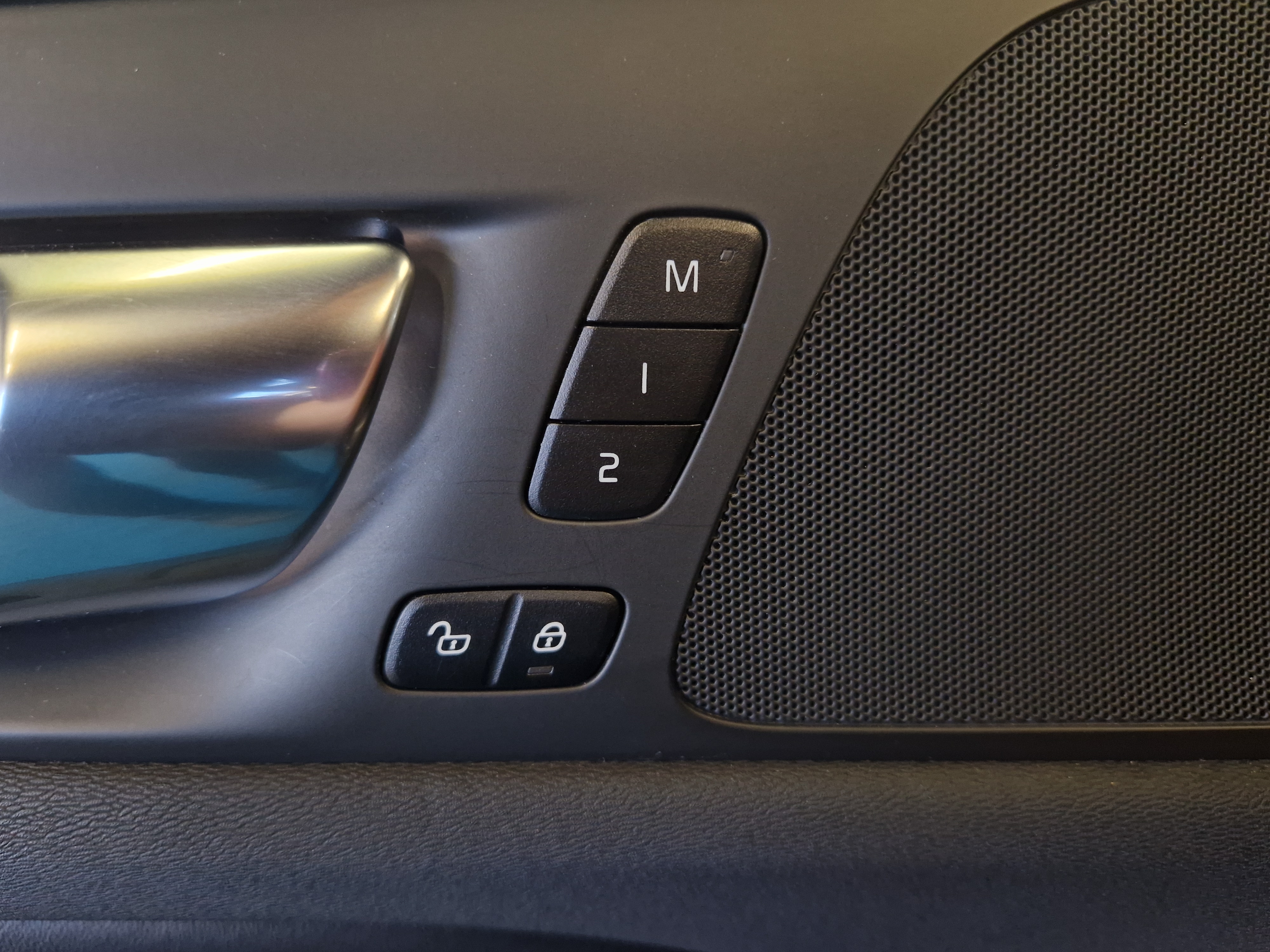 VOLVO S60 2023
