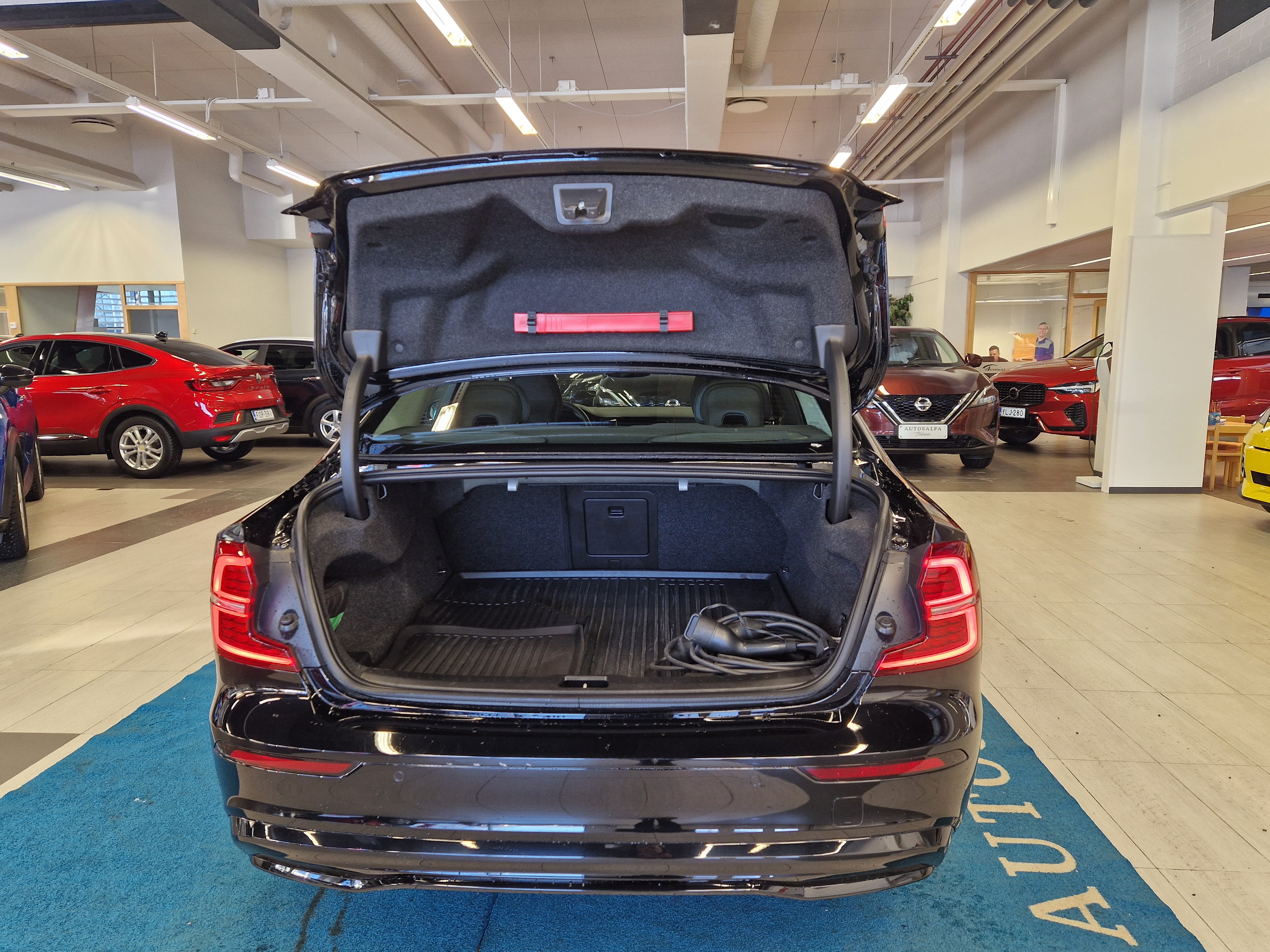 VOLVO S60 2023