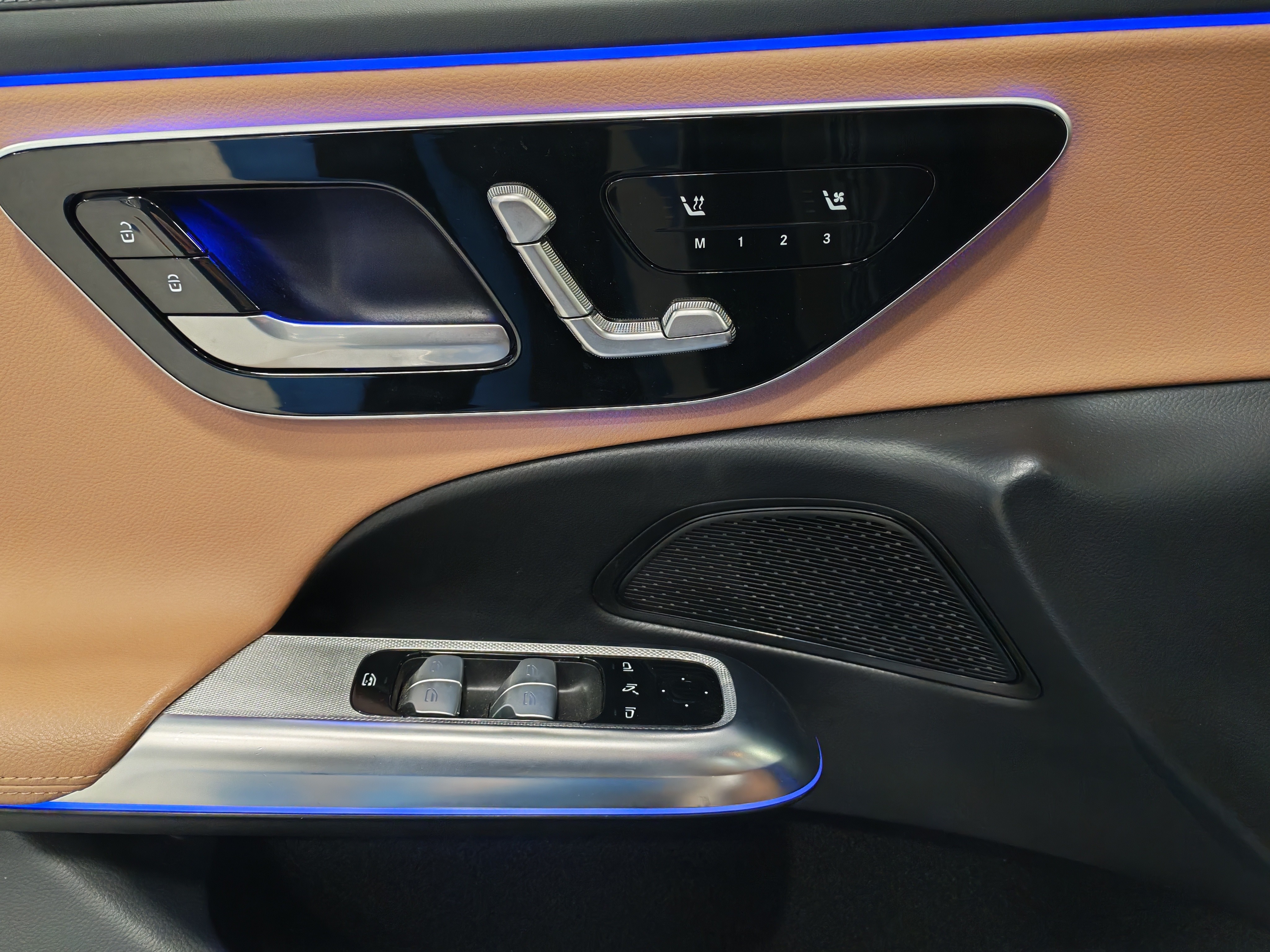 MERCEDES-BENZ E 2024