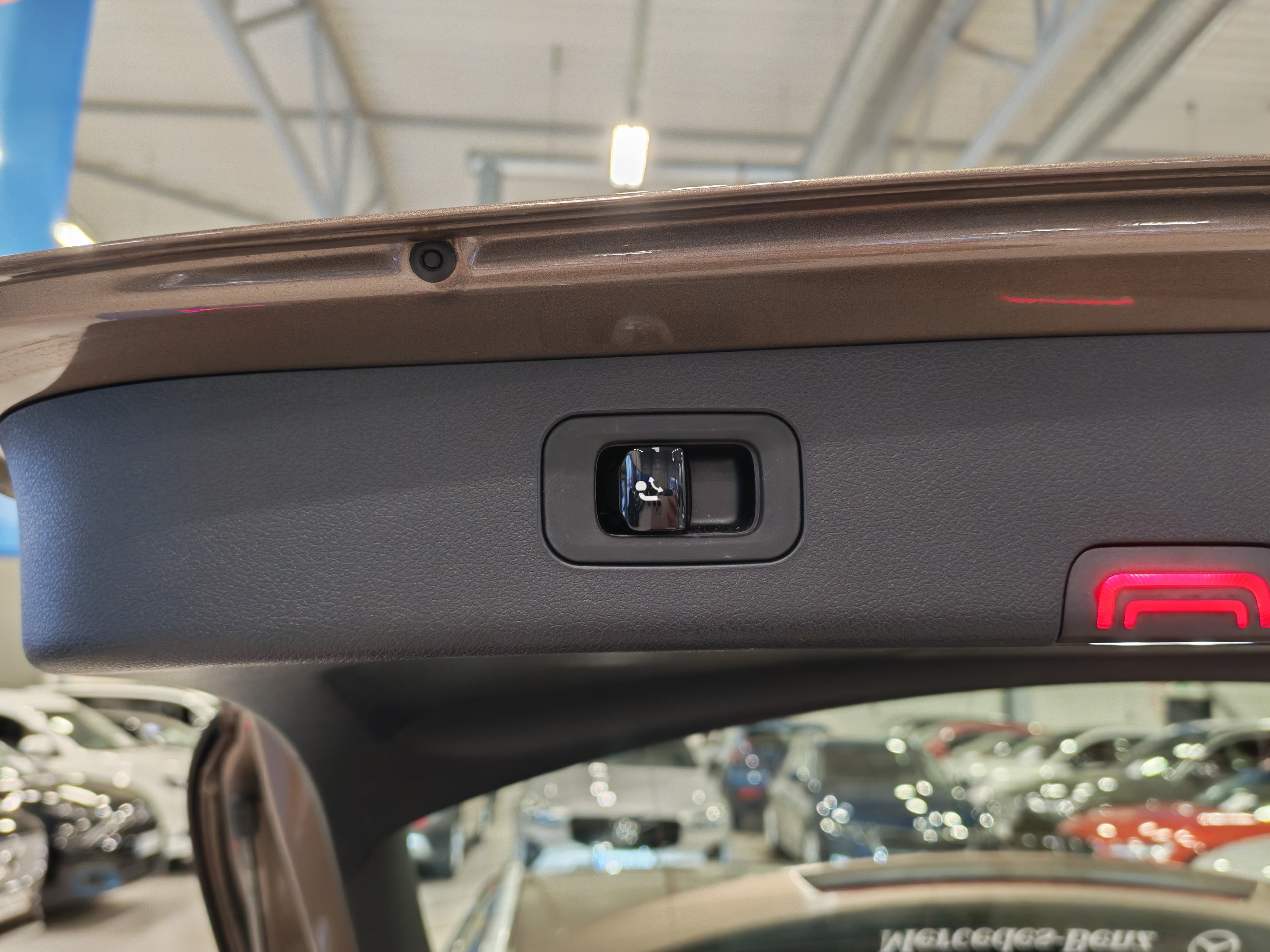 MERCEDES-BENZ E 2024