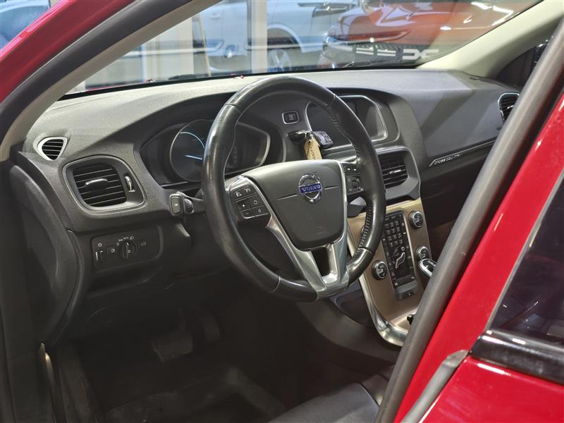 VOLVO V40 Cross Country 2016