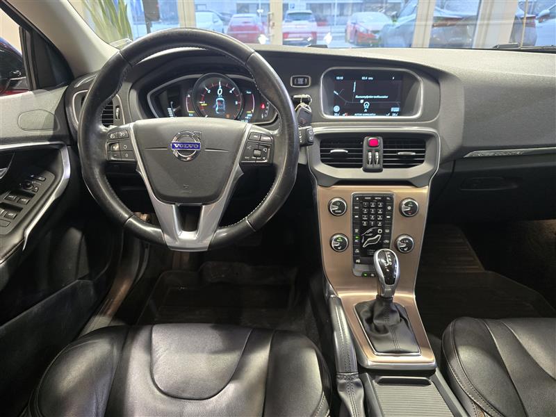 VOLVO V40 Cross Country 2016