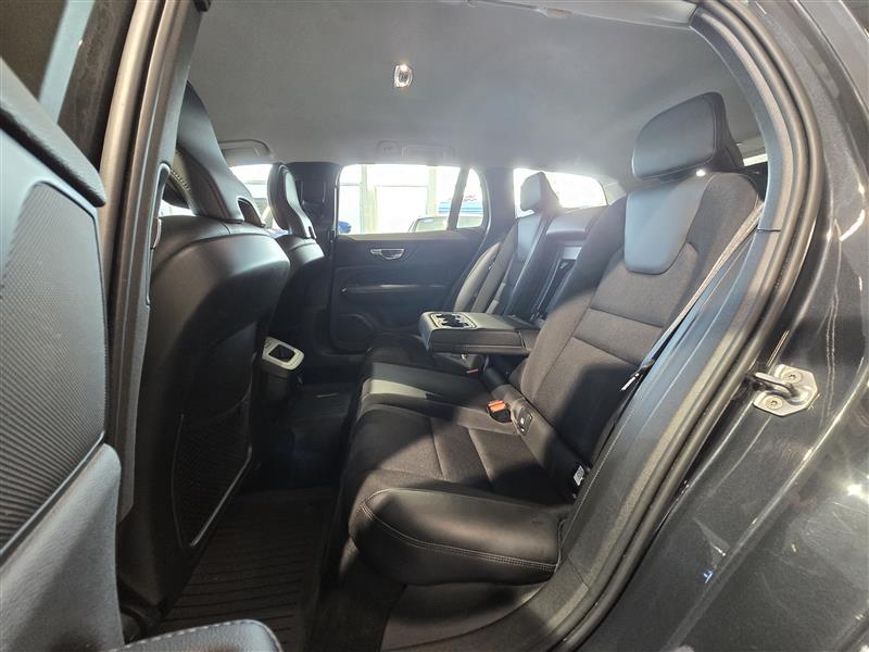 VOLVO V60 2020