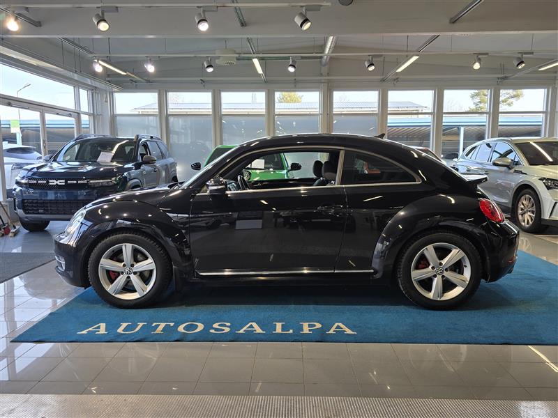 VOLKSWAGEN Beetle 2012