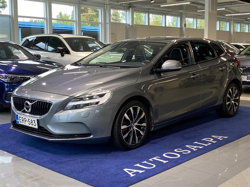 VOLVO V40 2019