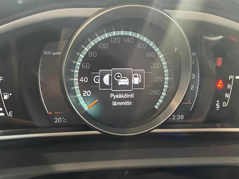 VOLVO V40 2019