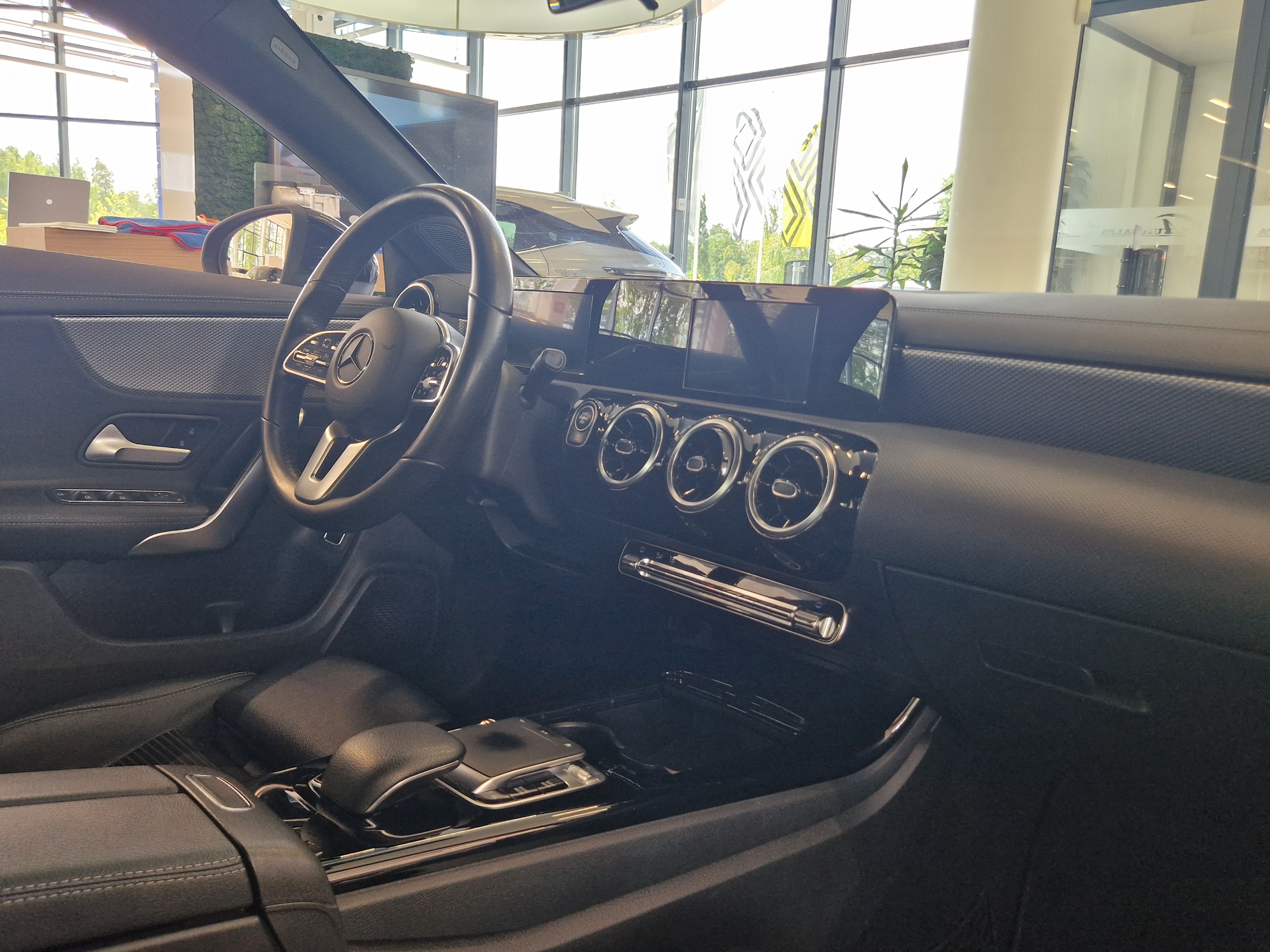 MERCEDES-BENZ CLA 2019
