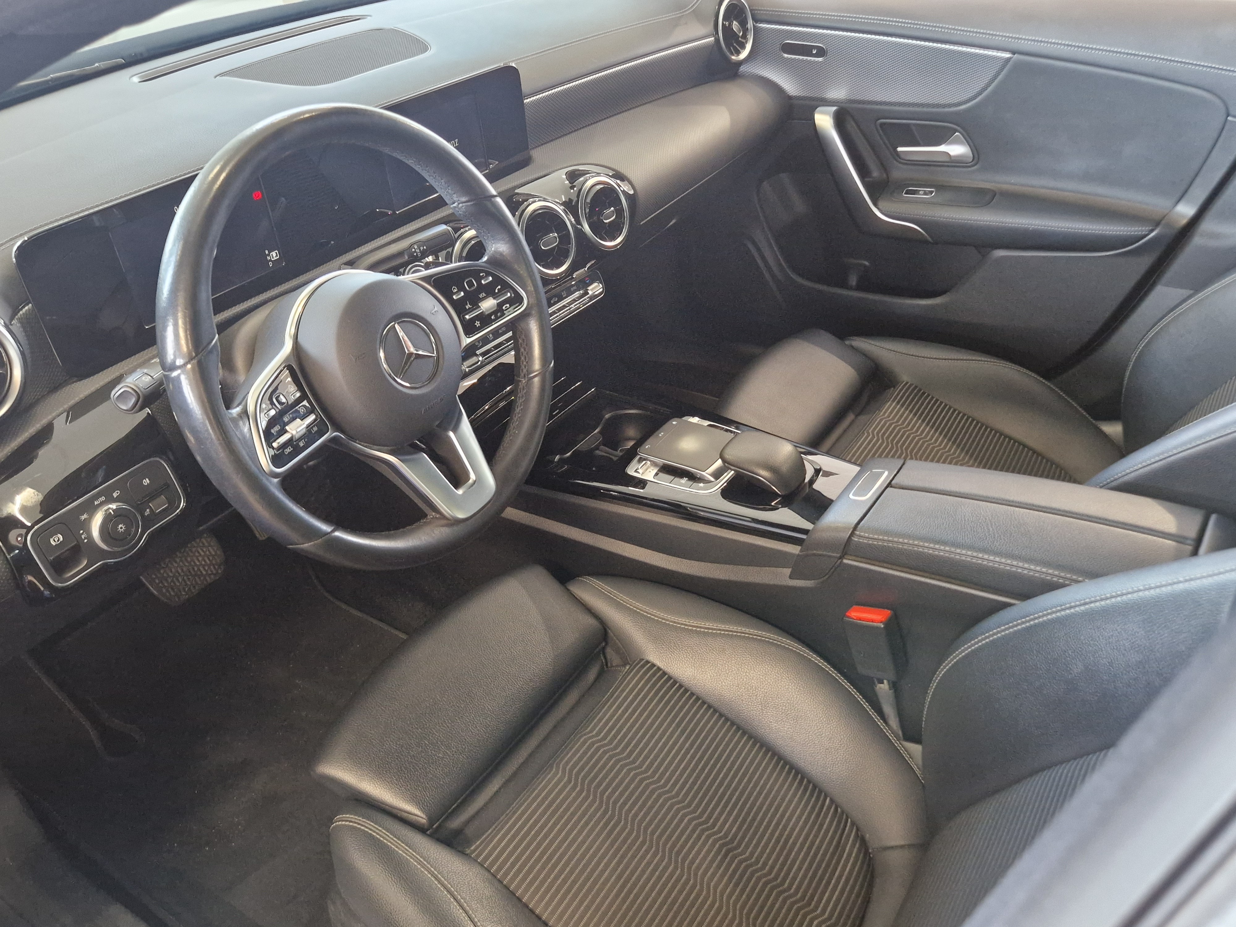 MERCEDES-BENZ CLA 2019