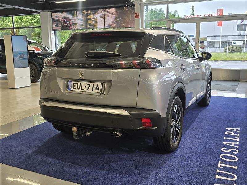 PEUGEOT 2008 2021