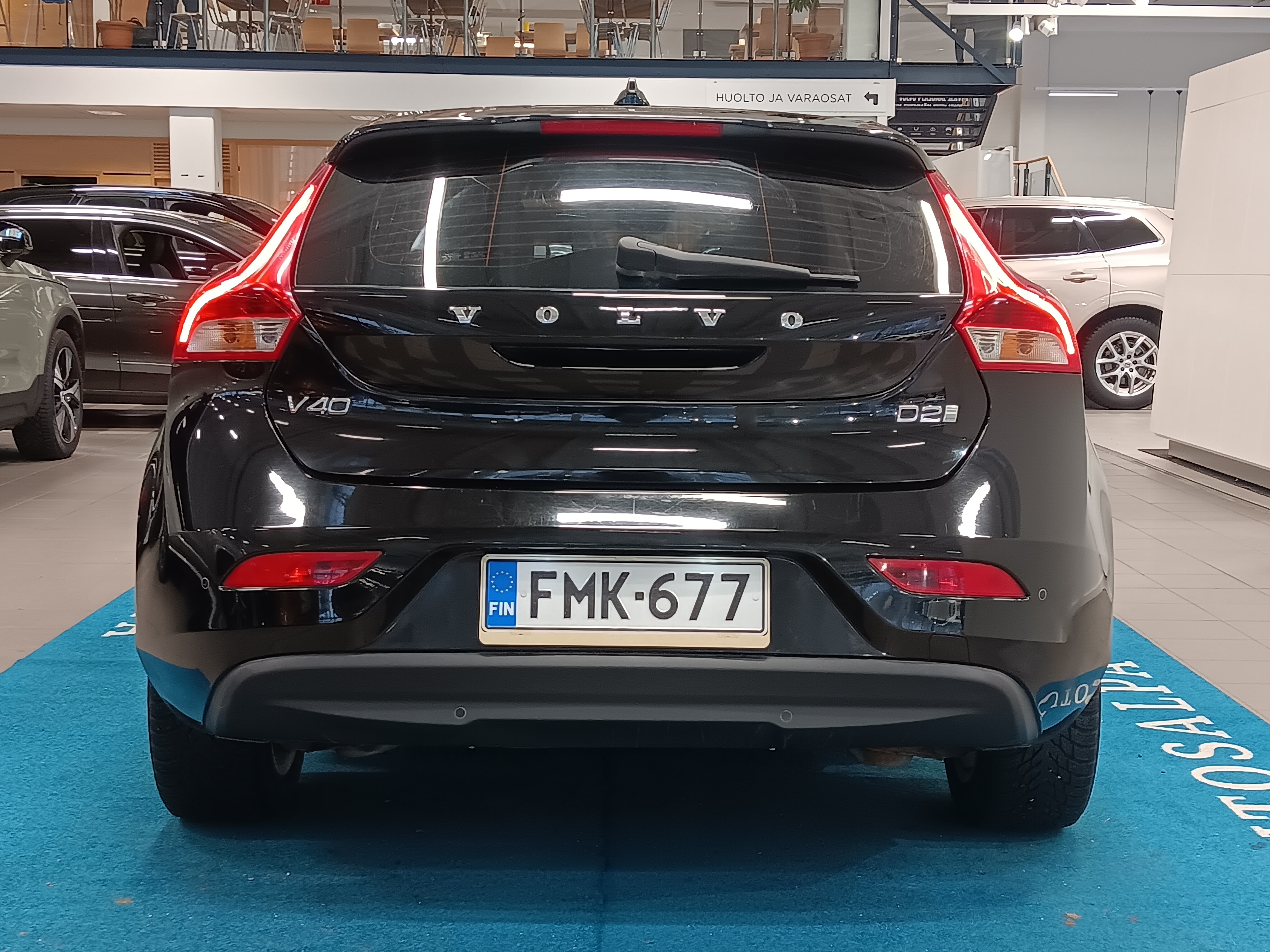 VOLVO V40 2017