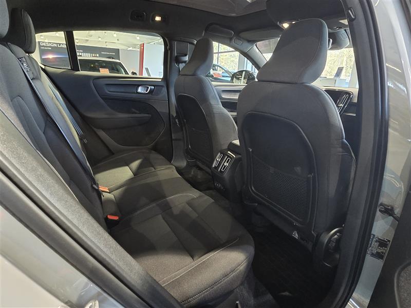 VOLVO C40 2024