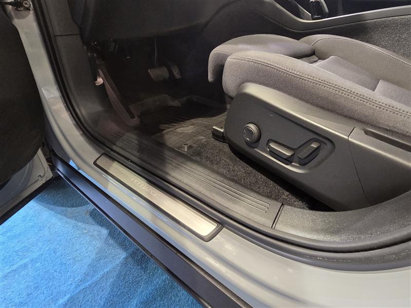VOLVO C40 2024