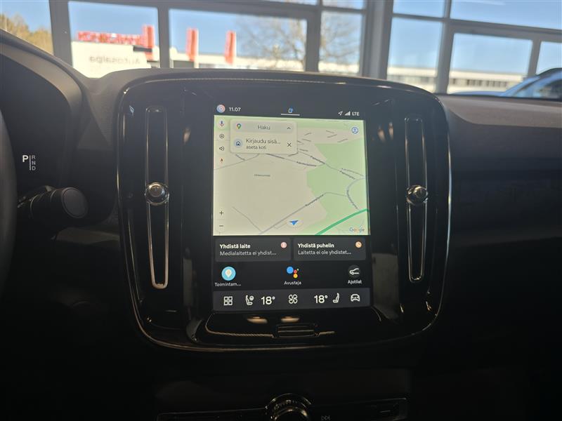 VOLVO C40 2024