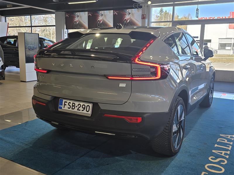 VOLVO C40 2024