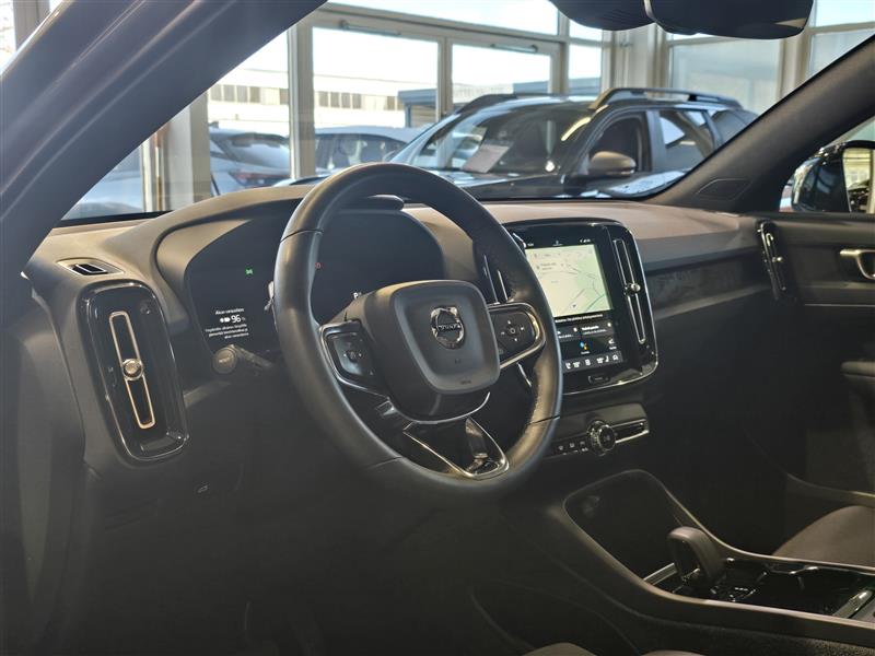 VOLVO C40 2024