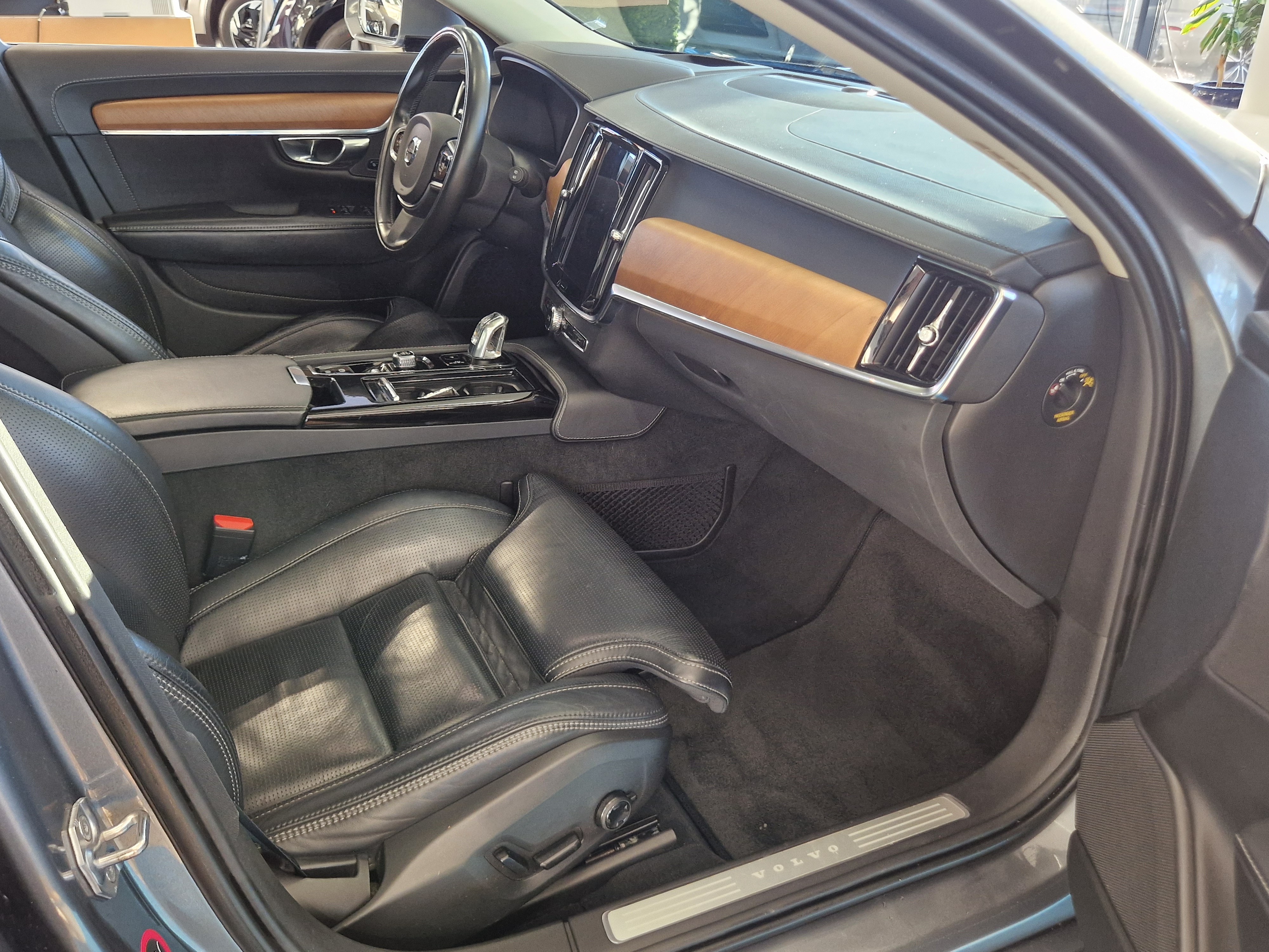 VOLVO V90 2018