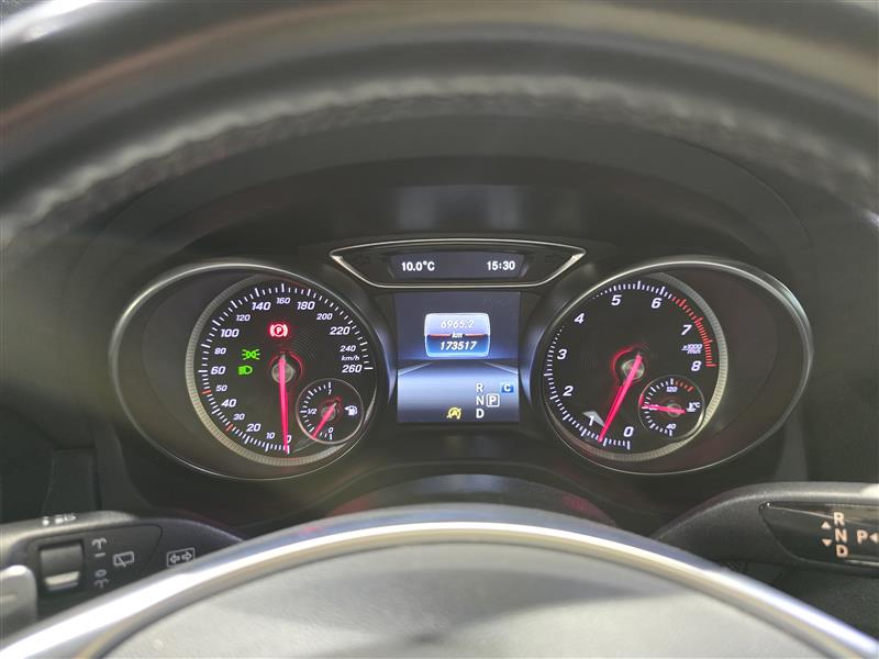 MERCEDES-BENZ GLA 2017