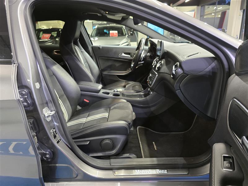 MERCEDES-BENZ GLA 2017