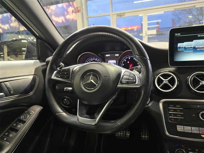 MERCEDES-BENZ GLA 2017