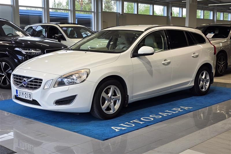 VOLVO V60 2013