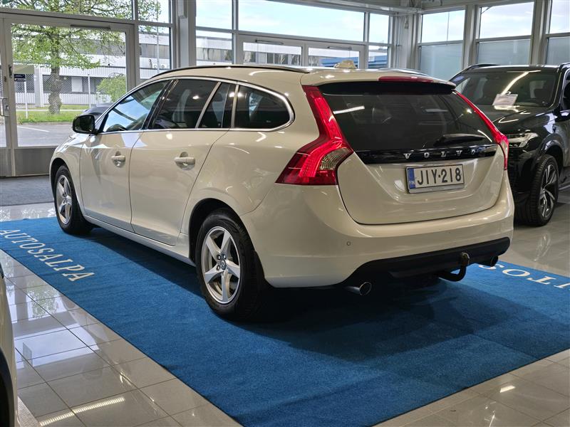 VOLVO V60 2013