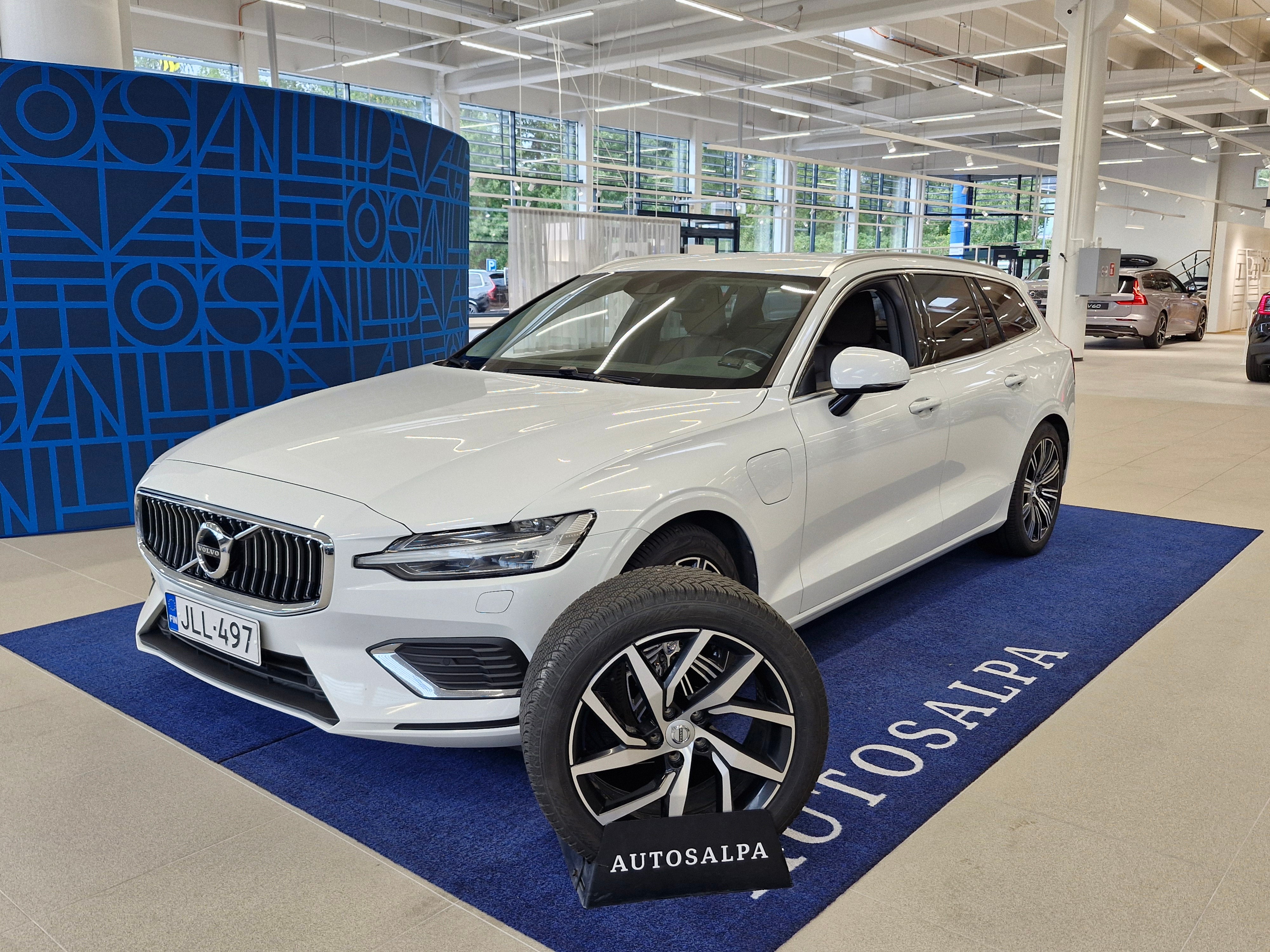 VOLVO V60 2020