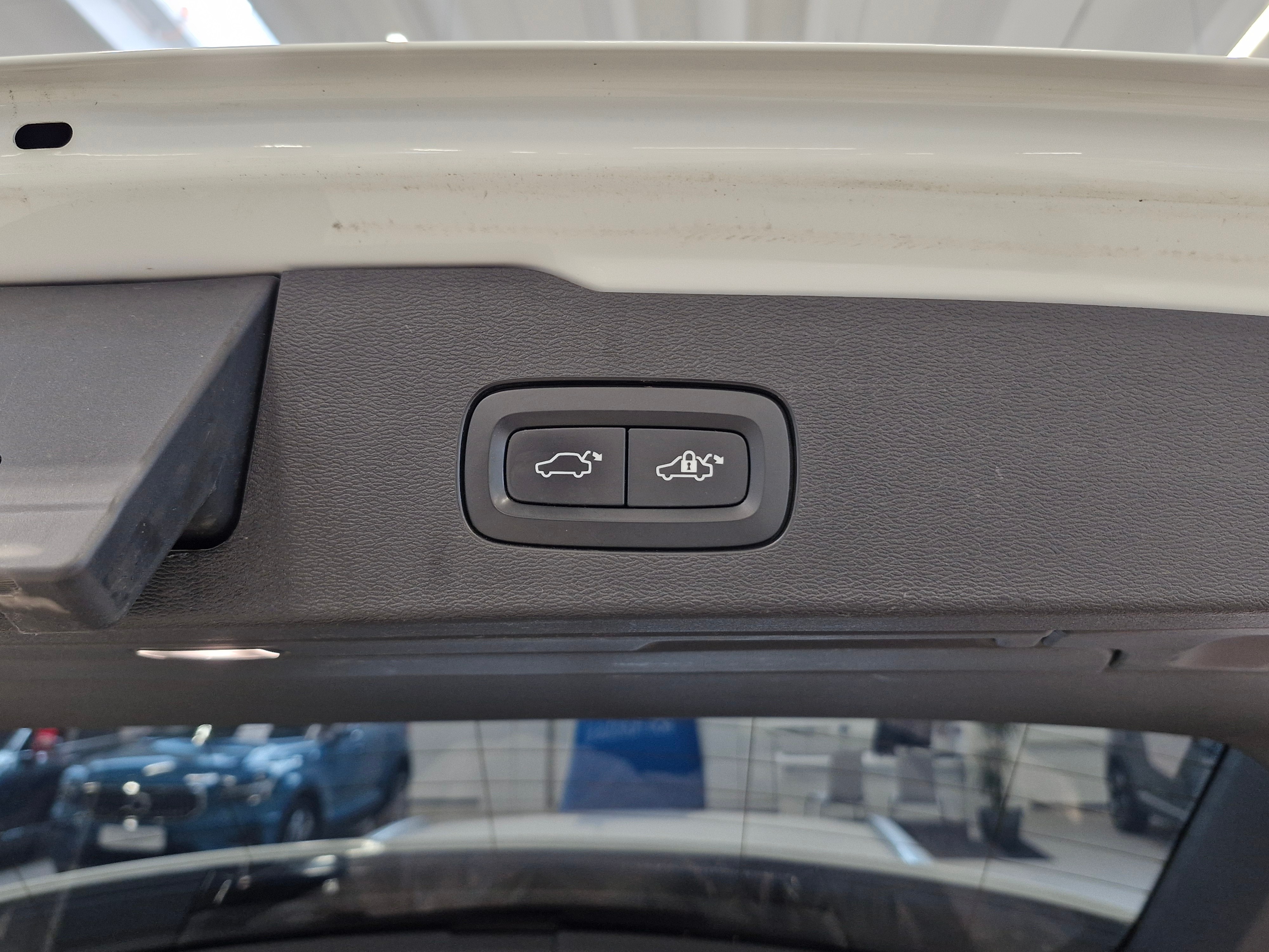 VOLVO V60 2020