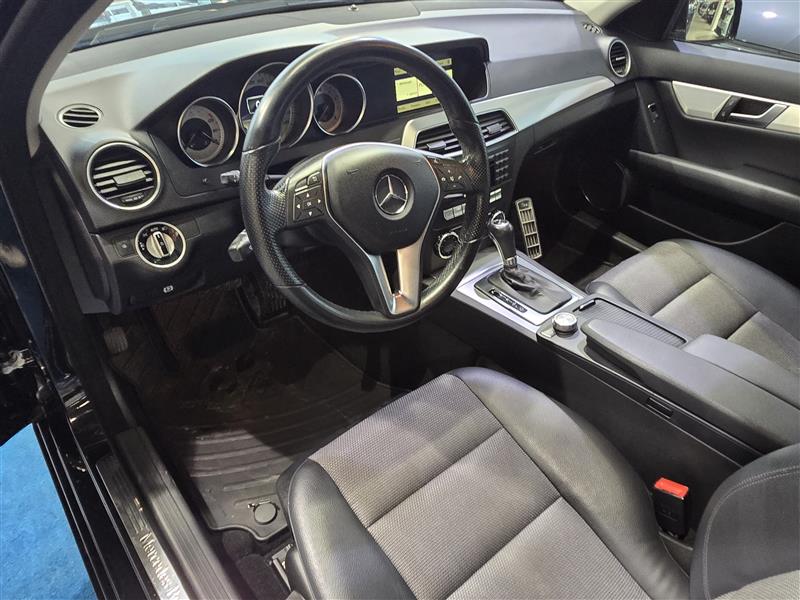 MERCEDES-BENZ C 2011