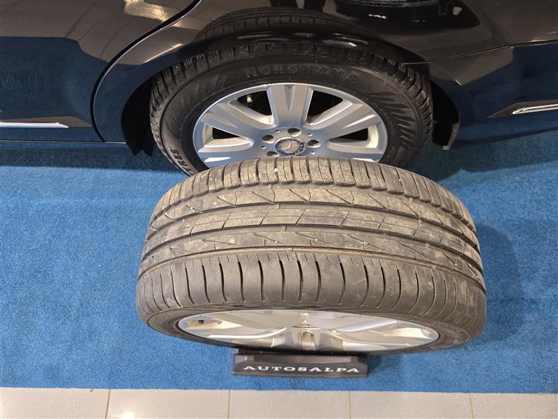 MERCEDES-BENZ C 2011