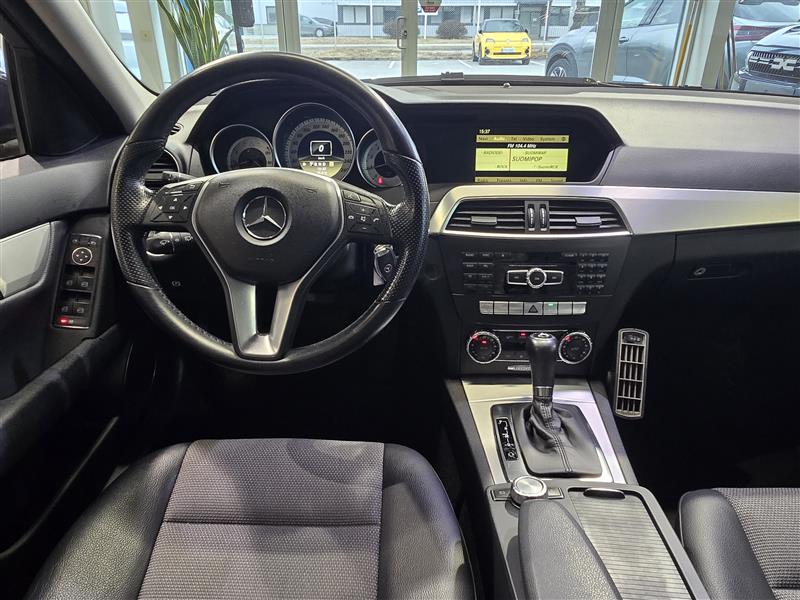 MERCEDES-BENZ C 2011