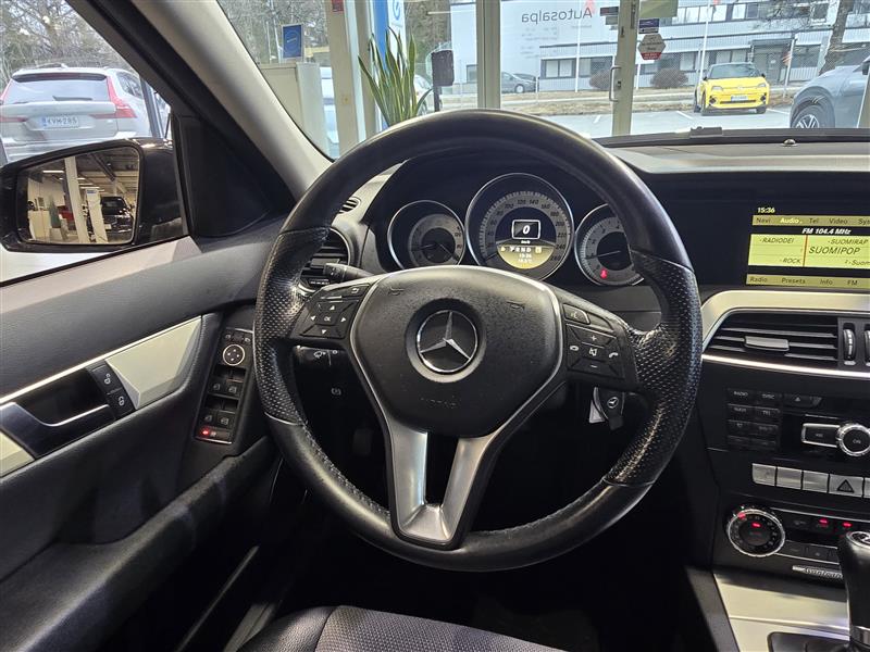 MERCEDES-BENZ C 2011