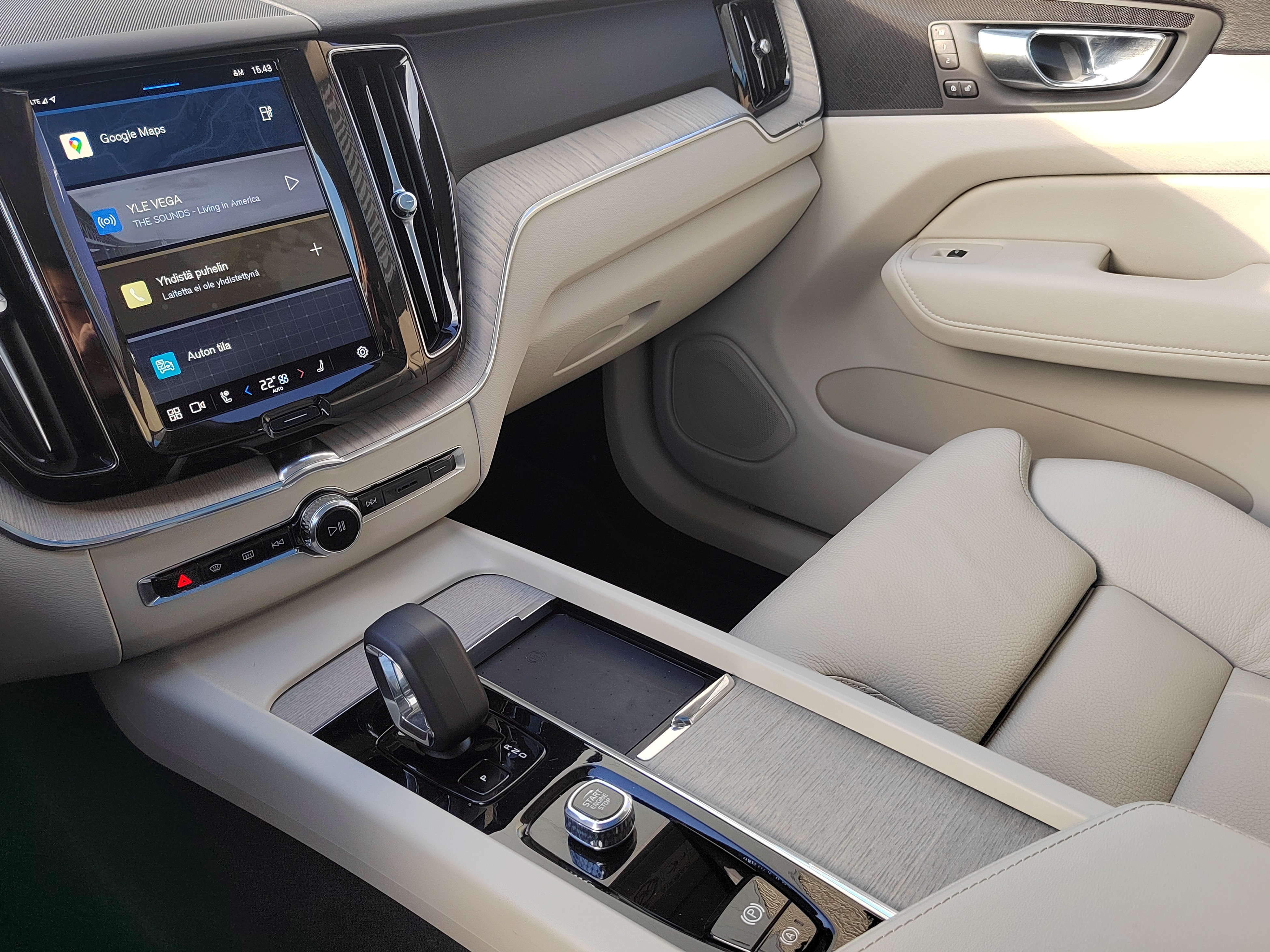 VOLVO XC60 2023