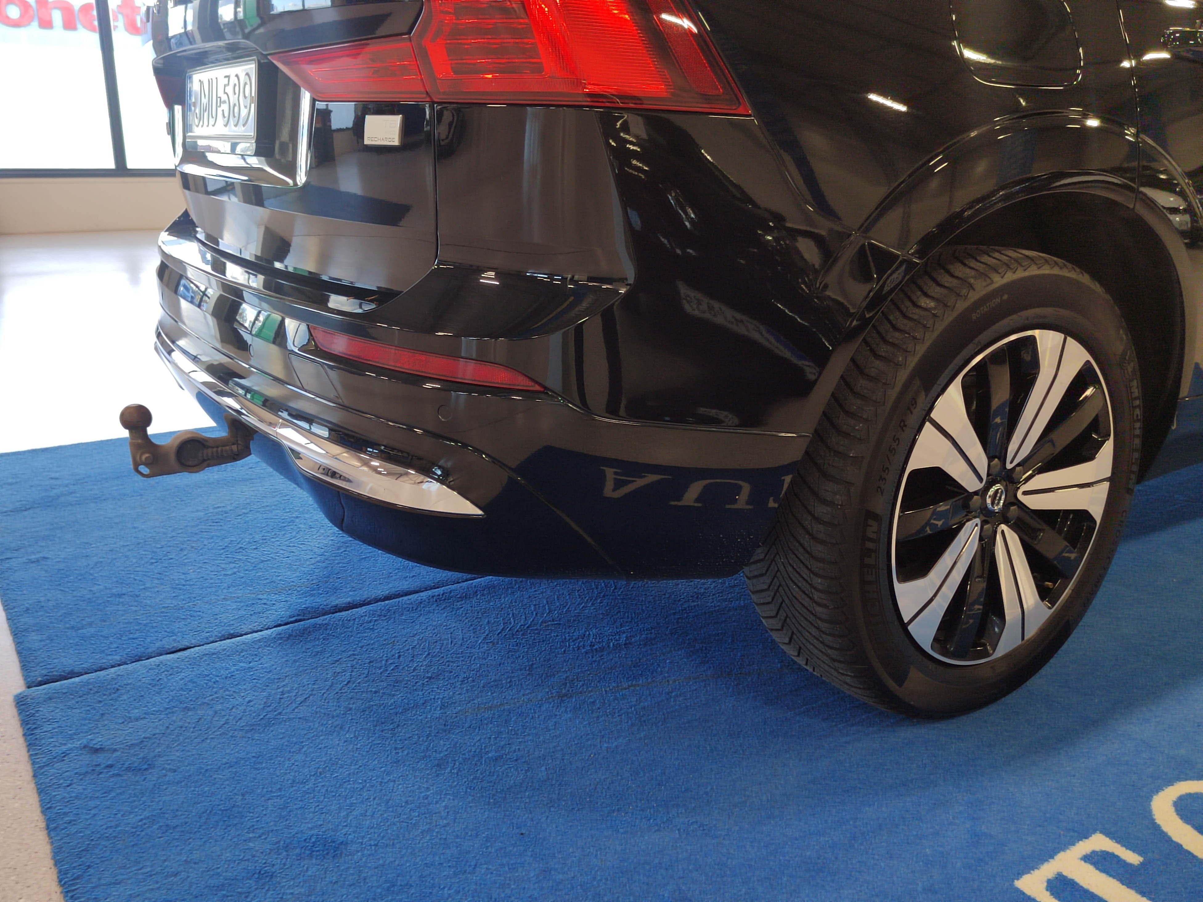 VOLVO XC60 2023