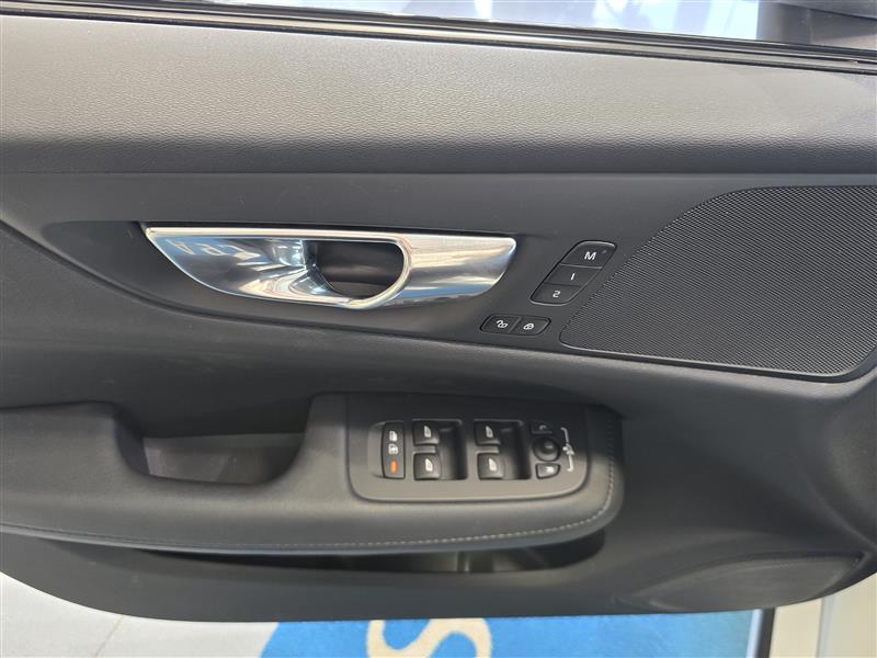 VOLVO V60 2023