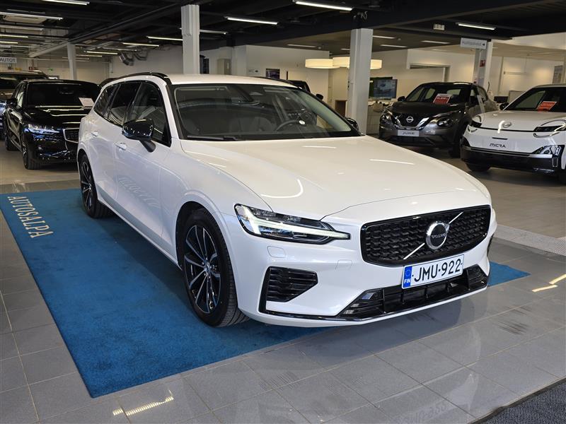 VOLVO V60 2023