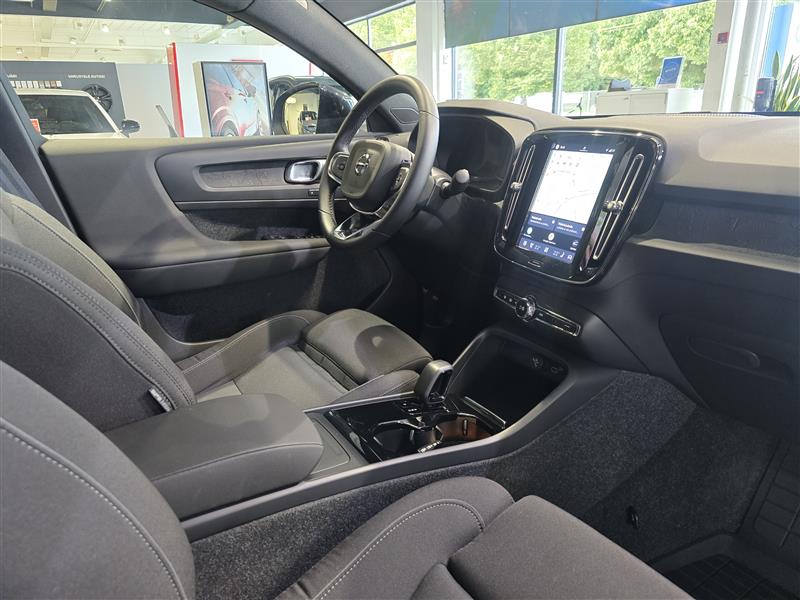 VOLVO C40 2023