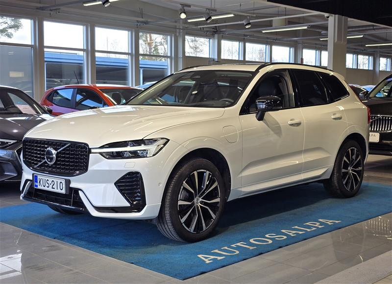 VOLVO XC60 2023