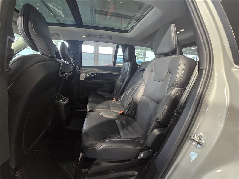 VOLVO XC90 2023