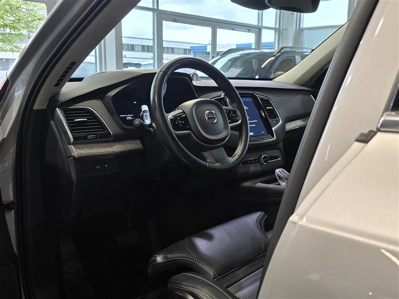 VOLVO XC90 2023