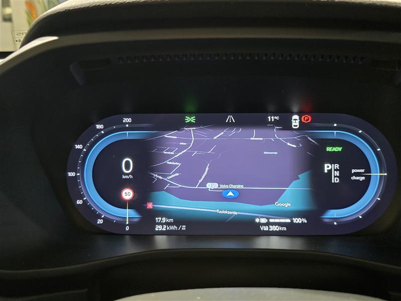 VOLVO C40 2024