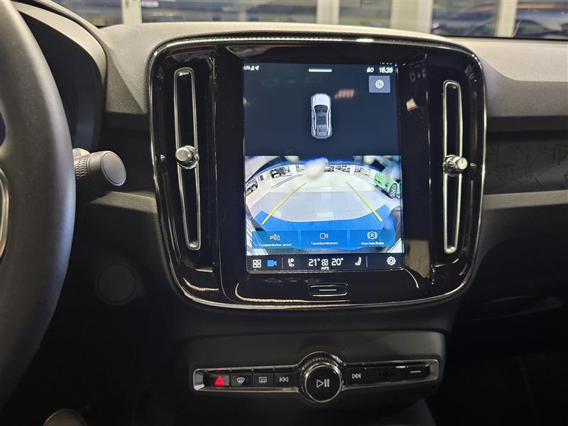 VOLVO C40 2024