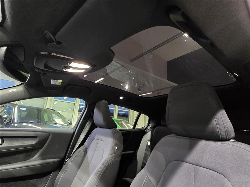VOLVO C40 2024
