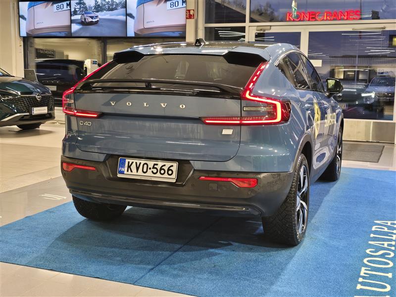 VOLVO C40 2024